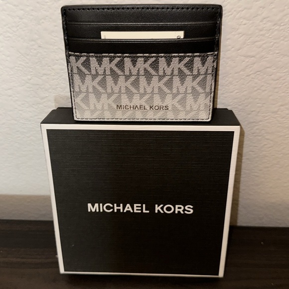 NWT MICHAEL KORS Cooper Ombré Logo Tall Card Case - Picture 2 of 4